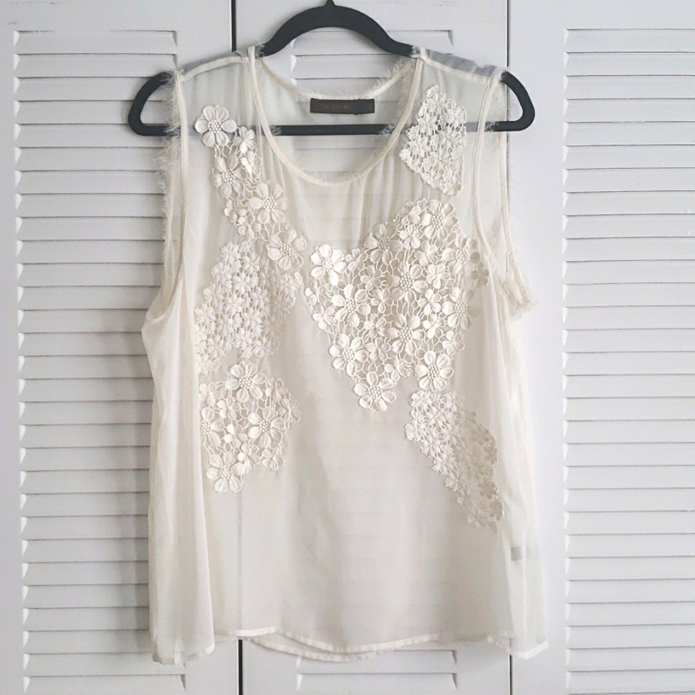 The limited, size XL cream